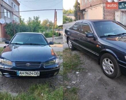 Синий Тойота Камри, объемом двигателя 3 л и пробегом 359 тыс. км за 2600 $, фото 1 на Automoto.ua