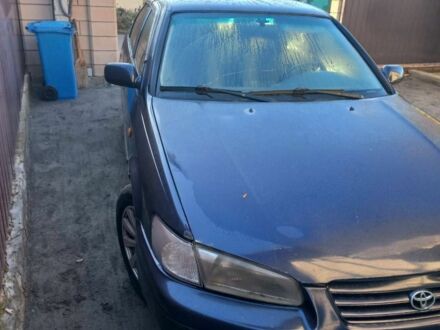 Синій Тойота Камрі, об'ємом двигуна 3 л та пробігом 390 тис. км за 2550 $, фото 1 на Automoto.ua