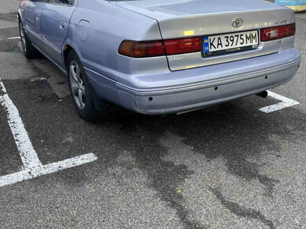 Синій Тойота Камрі, об'ємом двигуна 3 л та пробігом 300 тис. км за 3000 $, фото 1 на Automoto.ua