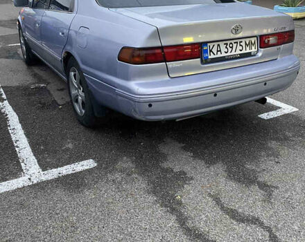 Синий Тойота Камри, объемом двигателя 3 л и пробегом 300 тыс. км за 3000 $, фото 1 на Automoto.ua