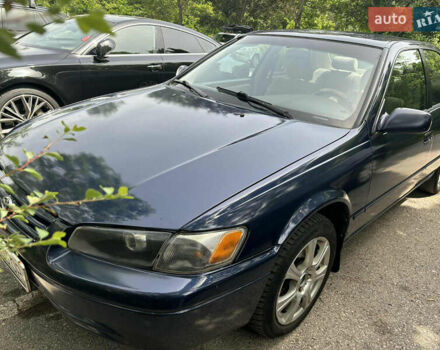 Синий Тойота Камри, объемом двигателя 2.16 л и пробегом 250 тыс. км за 2999 $, фото 1 на Automoto.ua