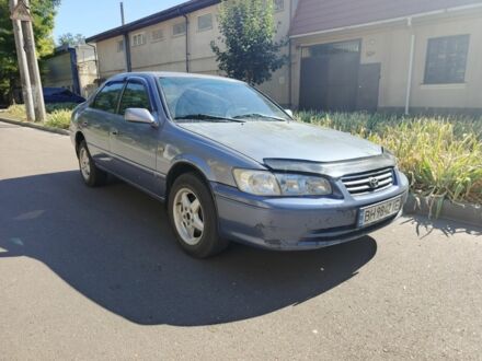 Синій Тойота Камрі, об'ємом двигуна 2.2 л та пробігом 300 тис. км за 2900 $, фото 1 на Automoto.ua