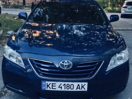 Синий Тойота Камри, объемом двигателя 2.4 л и пробегом 175 тыс. км за 6800 $, фото 1 на Automoto.ua