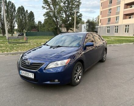 Синій Тойота Камрі, об'ємом двигуна 2.4 л та пробігом 275 тис. км за 9400 $, фото 1 на Automoto.ua