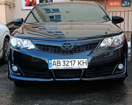 Синий Тойота Камри, объемом двигателя 2.49 л и пробегом 225 тыс. км за 9400 $, фото 1 на Automoto.ua