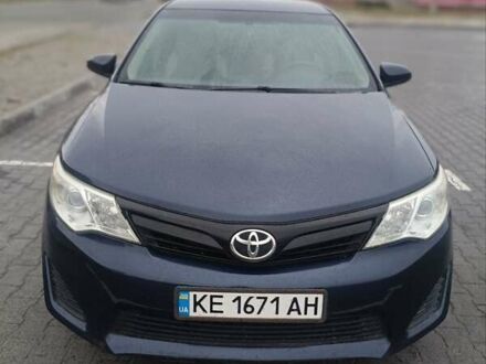 Синий Тойота Камри, объемом двигателя 2.5 л и пробегом 157 тыс. км за 12000 $, фото 1 на Automoto.ua