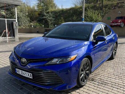 Синий Тойота Камри, объемом двигателя 2.49 л и пробегом 115 тыс. км за 16000 $, фото 1 на Automoto.ua