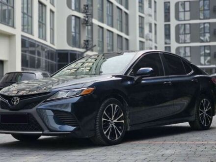 Тойота Камрі 2018 у Львові на Automoto.ua Синій Тойота Камрі, об'ємом двигуна 2.5 л та пробігом 89 тис. км за 15500 $, фото 1 на Automoto.ua