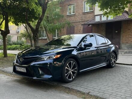 Тойота Камрі 2020 у Харкові на Automoto.ua Синій Тойота Камрі, об'ємом двигуна 2.5 л та пробігом 77 тис. км за 21000 $, фото 1 на Automoto.ua