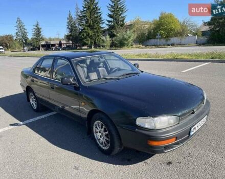 Зеленый Тойота Камри, объемом двигателя 2.16 л и пробегом 490 тыс. км за 2200 $, фото 2 на Automoto.ua