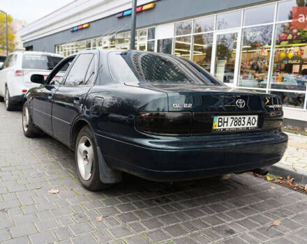 Зелений Тойота Камрі, об'ємом двигуна 2.2 л та пробігом 300 тис. км за 2100 $, фото 2 на Automoto.ua