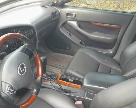 Зелений Тойота Камрі, об'ємом двигуна 2.2 л та пробігом 500 тис. км за 3000 $, фото 5 на Automoto.ua