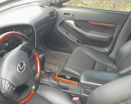 Зелений Тойота Камрі, об'ємом двигуна 2.2 л та пробігом 500 тис. км за 3000 $, фото 6 на Automoto.ua