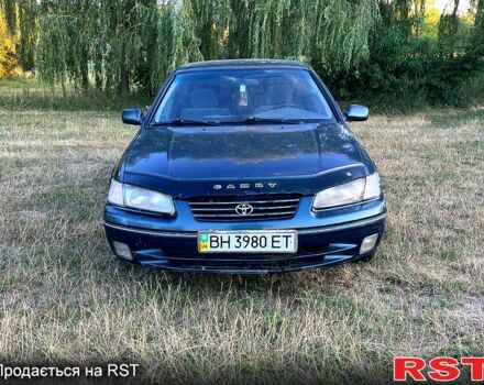 Зелений Тойота Камрі, об'ємом двигуна 2.2 л та пробігом 188 тис. км за 2500 $, фото 2 на Automoto.ua