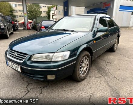 Зелений Тойота Камрі, об'ємом двигуна 3 л та пробігом 187 тис. км за 3777 $, фото 2 на Automoto.ua