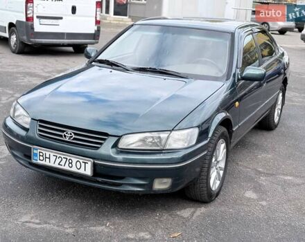 Зеленый Тойота Камри, объемом двигателя 3 л и пробегом 255 тыс. км за 4999 $, фото 2 на Automoto.ua