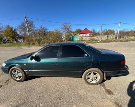 Зеленый Тойота Камри, объемом двигателя 2.2 л и пробегом 407 тыс. км за 3700 $, фото 5 на Automoto.ua