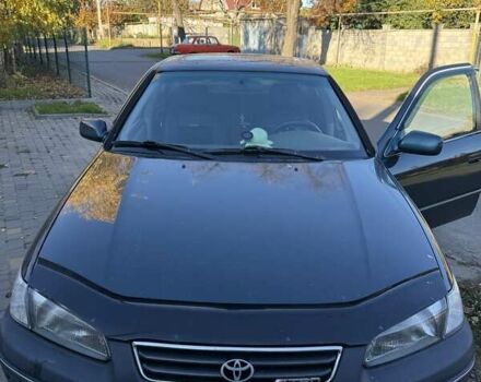 Зелений Тойота Камрі, об'ємом двигуна 3 л та пробігом 394 тис. км за 3900 $, фото 2 на Automoto.ua