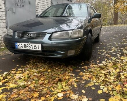 Зелений Тойота Камрі, об'ємом двигуна 3 л та пробігом 350 тис. км за 3600 $, фото 1 на Automoto.ua