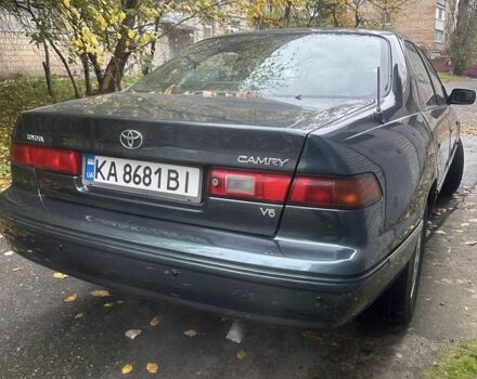 Зелений Тойота Камрі, об'ємом двигуна 3 л та пробігом 350 тис. км за 3600 $, фото 4 на Automoto.ua