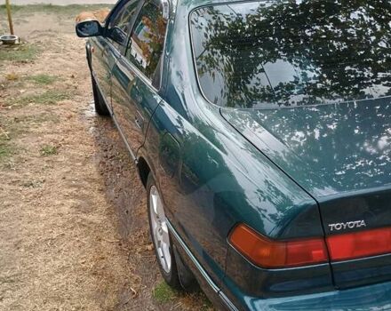 Зелений Тойота Камрі, об'ємом двигуна 2.16 л та пробігом 300 тис. км за 3300 $, фото 5 на Automoto.ua