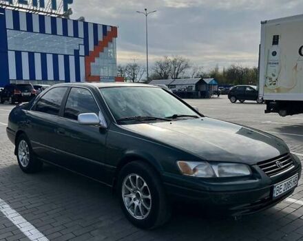 Зеленый Тойота Камри, объемом двигателя 2.2 л и пробегом 310 тыс. км за 3400 $, фото 4 на Automoto.ua