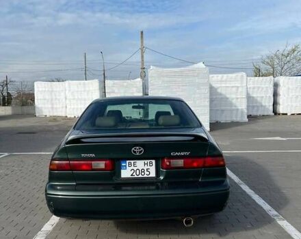 Зеленый Тойота Камри, объемом двигателя 2.2 л и пробегом 310 тыс. км за 3600 $, фото 1 на Automoto.ua
