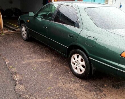 Зеленый Тойота Камри, объемом двигателя 2.2 л и пробегом 310 тыс. км за 4800 $, фото 2 на Automoto.ua