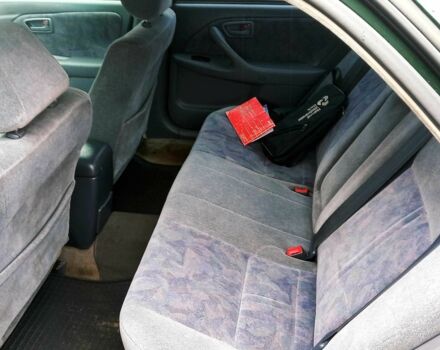 Зеленый Тойота Камри, объемом двигателя 2.2 л и пробегом 310 тыс. км за 4800 $, фото 3 на Automoto.ua