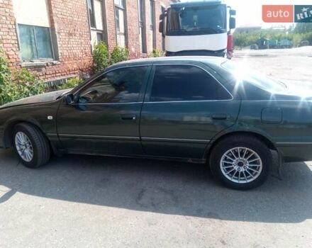 Зеленый Тойота Камри, объемом двигателя 2.2 л и пробегом 985 тыс. км за 3000 $, фото 3 на Automoto.ua