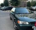 Зеленый Тойота Камри, объемом двигателя 2.2 л и пробегом 328 тыс. км за 4500 $, фото 1 на Automoto.ua