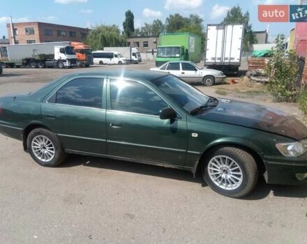 Зеленый Тойота Камри, объемом двигателя 2.2 л и пробегом 985 тыс. км за 3000 $, фото 2 на Automoto.ua