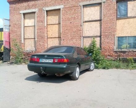 Зеленый Тойота Камри, объемом двигателя 2.2 л и пробегом 985 тыс. км за 3000 $, фото 1 на Automoto.ua