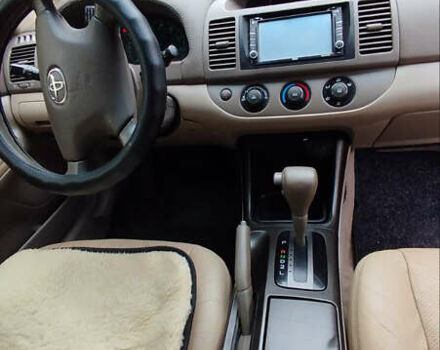 Зеленый Тойота Камри, объемом двигателя 2.4 л и пробегом 430 тыс. км за 4999 $, фото 10 на Automoto.ua