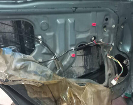 Зеленый Тойота Камри, объемом двигателя 2.4 л и пробегом 400 тыс. км за 10000 $, фото 13 на Automoto.ua