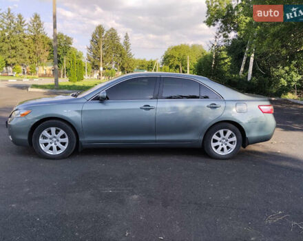 Зеленый Тойота Камри, объемом двигателя 2.4 л и пробегом 400 тыс. км за 10000 $, фото 2 на Automoto.ua