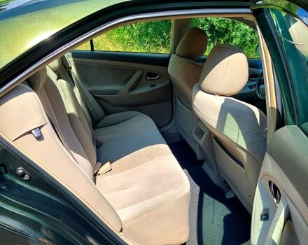 Зеленый Тойота Камри, объемом двигателя 2.5 л и пробегом 227 тыс. км за 8500 $, фото 3 на Automoto.ua