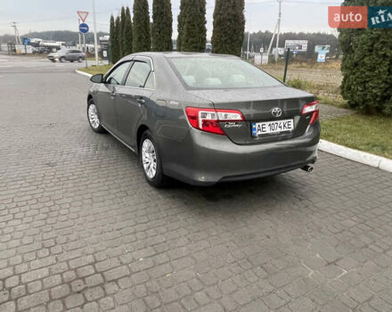 Зелений Тойота Камрі, об'ємом двигуна 2.49 л та пробігом 197 тис. км за 10400 $, фото 4 на Automoto.ua