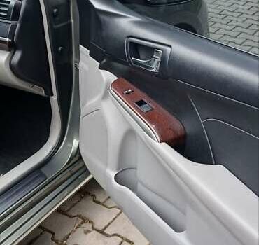 Зеленый Тойота Камри, объемом двигателя 2.5 л и пробегом 230 тыс. км за 11300 $, фото 15 на Automoto.ua