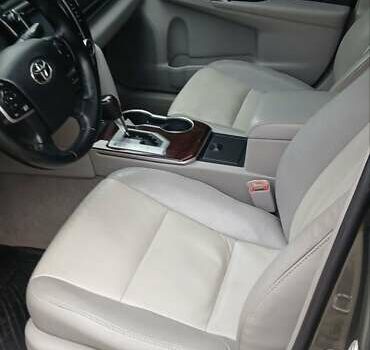 Зеленый Тойота Камри, объемом двигателя 2.5 л и пробегом 230 тыс. км за 11300 $, фото 21 на Automoto.ua