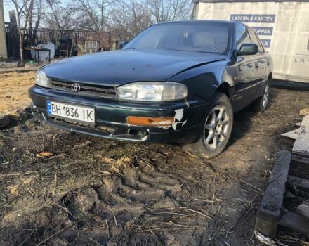 Зеленый Тойота Камри, объемом двигателя 2.2 л и пробегом 350 тыс. км за 1600 $, фото 1 на Automoto.ua
