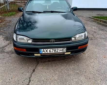 Зелений Тойота Камрі, об'ємом двигуна 2.2 л та пробігом 350 тис. км за 2150 $, фото 1 на Automoto.ua