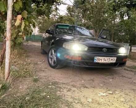 Зеленый Тойота Камри, объемом двигателя 3 л и пробегом 400 тыс. км за 0 $, фото 1 на Automoto.ua