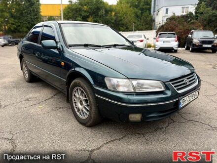 Зелений Тойота Камрі, об'ємом двигуна 3 л та пробігом 187 тис. км за 3777 $, фото 1 на Automoto.ua