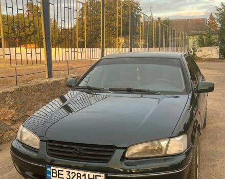 Зеленый Тойота Камри, объемом двигателя 2.16 л и пробегом 407 тыс. км за 3700 $, фото 1 на Automoto.ua