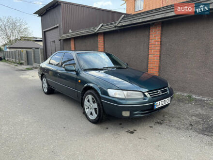 Тойота Камри 1998 в Киеве на Automoto.ua Зеленый Тойота Камри, объемом двигателя 3 л и пробегом 380 тыс. км за 3000 $, фото 1 на Automoto.ua