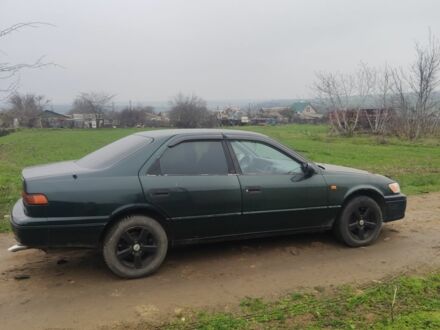 Зелений Тойота Камрі, об'ємом двигуна 2.2 л та пробігом 200 тис. км за 2900 $, фото 1 на Automoto.ua