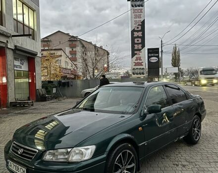 Зеленый Тойота Камри, объемом двигателя 2.2 л и пробегом 570 тыс. км за 2800 $, фото 1 на Automoto.ua