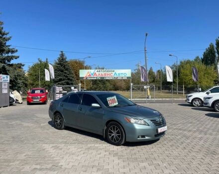 Зеленый Тойота Камри, объемом двигателя 3.5 л и пробегом 227 тыс. км за 10400 $, фото 1 на Automoto.ua