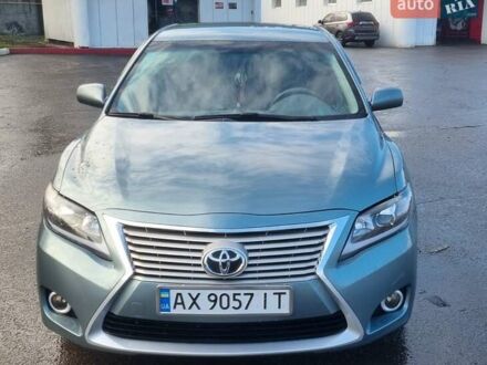 Зеленый Тойота Камри, объемом двигателя 2.5 л и пробегом 133 тыс. км за 9200 $, фото 1 на Automoto.ua